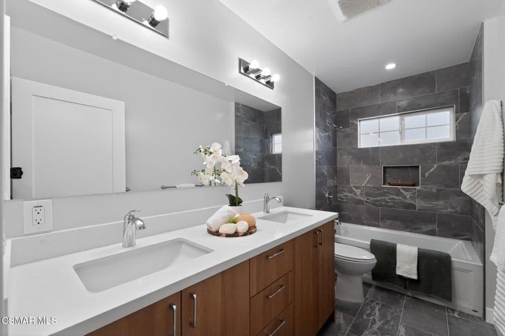 Residential in Los Angeles — Photos 15