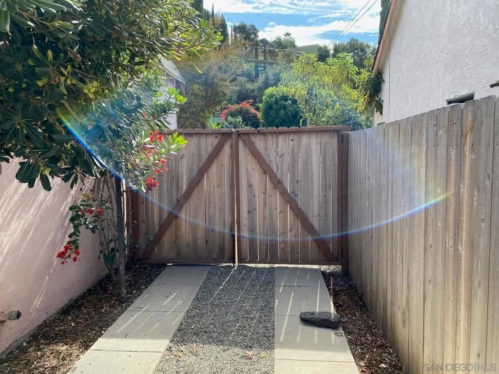 Residential in Los Angeles — Photos 9
