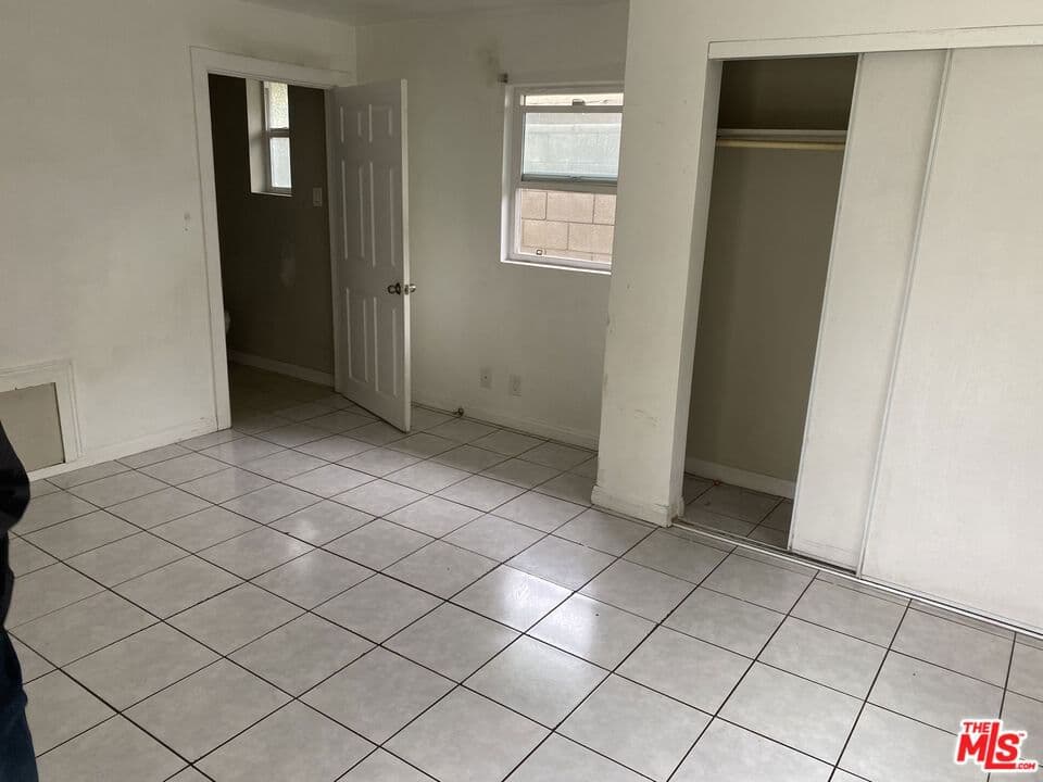 ResidentialIncome in Los Angeles — Photos 10