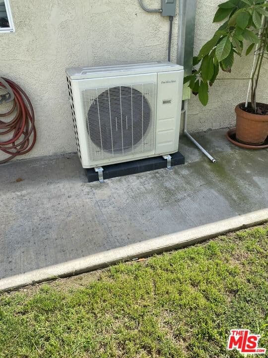 ResidentialIncome in Los Angeles — Photos 17