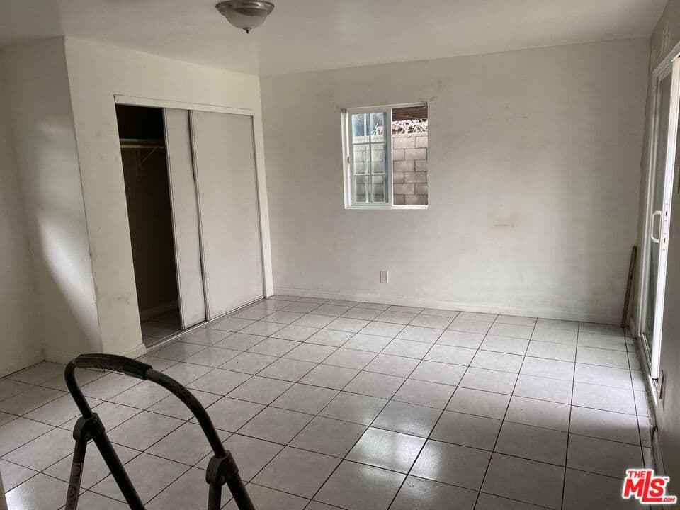 ResidentialIncome in Los Angeles — Photos 8