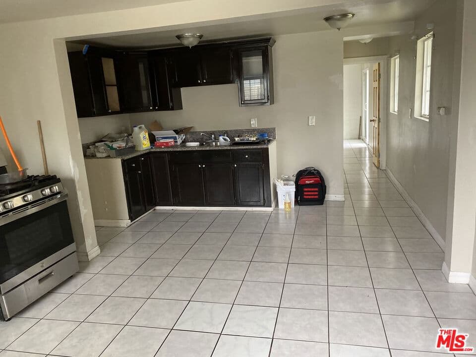 ResidentialIncome in Los Angeles — Photos 9