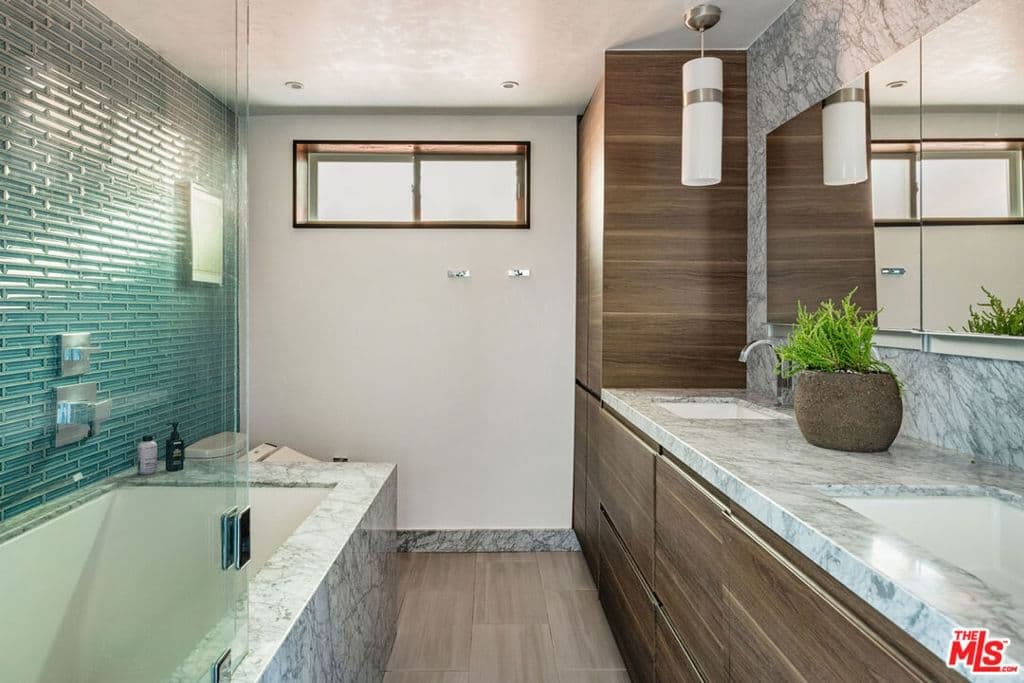 Residential in Los Angeles — Photos 24