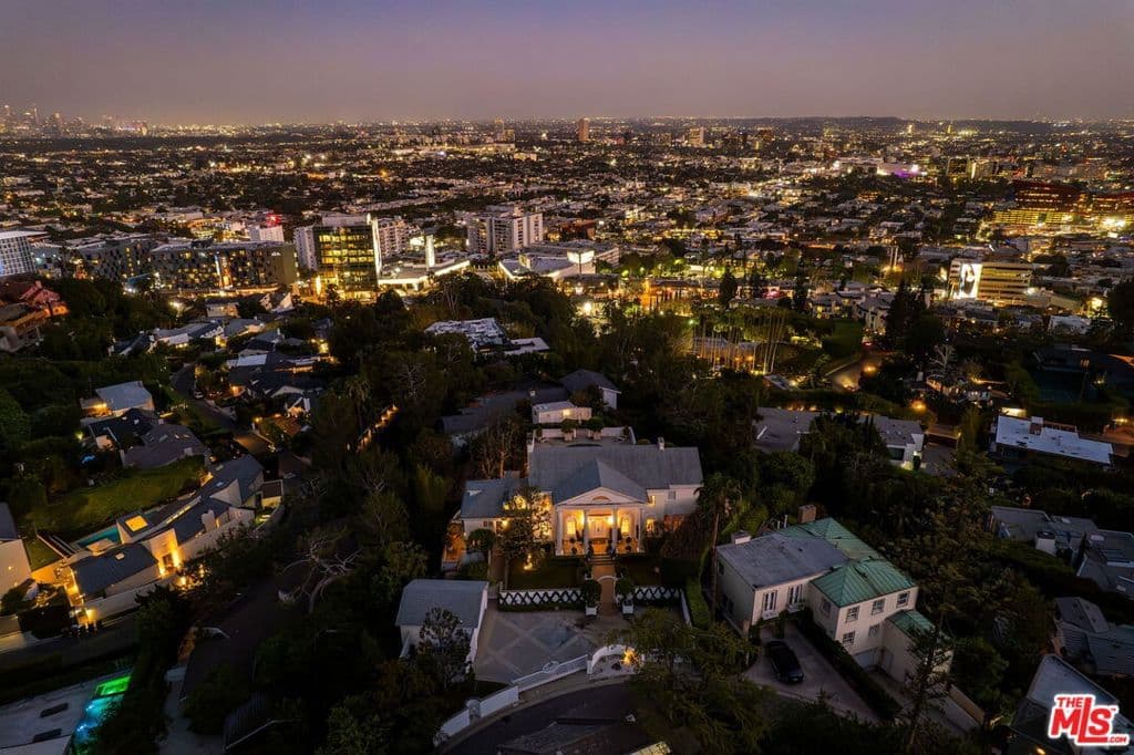 Residential in Los Angeles — Photos 61