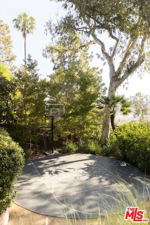 Residential in Los Angeles — Photos 35