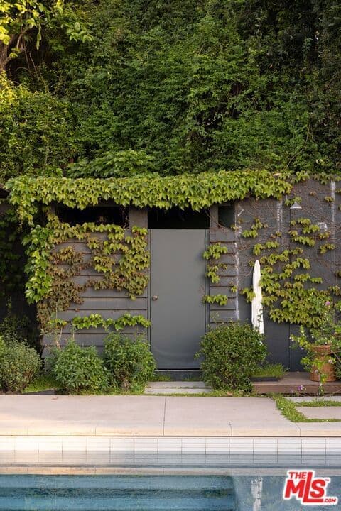 Residential in Los Angeles — Photos 37