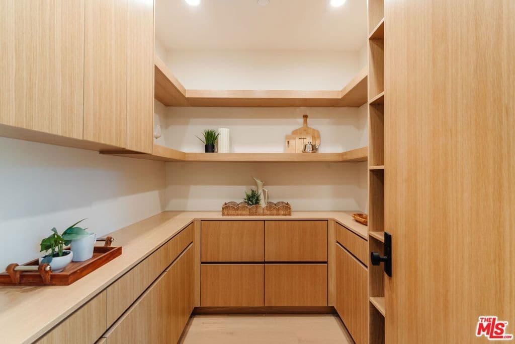 Residential in Los Angeles — Photos 32