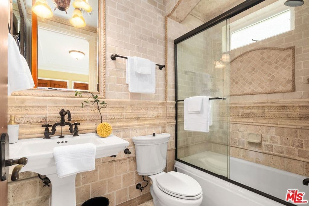 Residential in Los Angeles — Photos 15