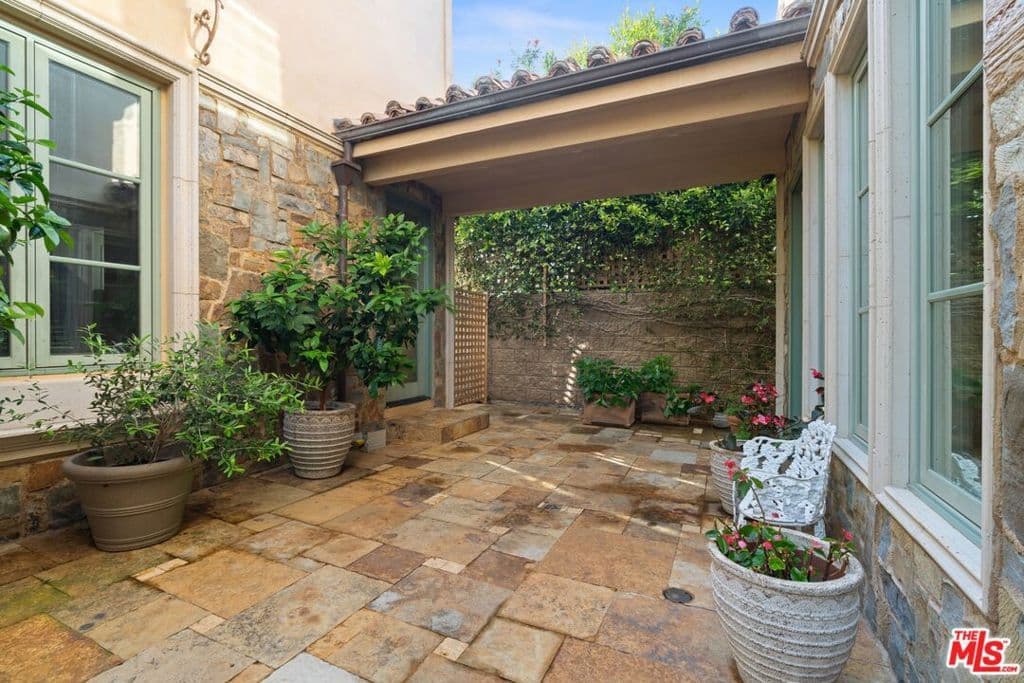 Residential in Los Angeles — Photos 29