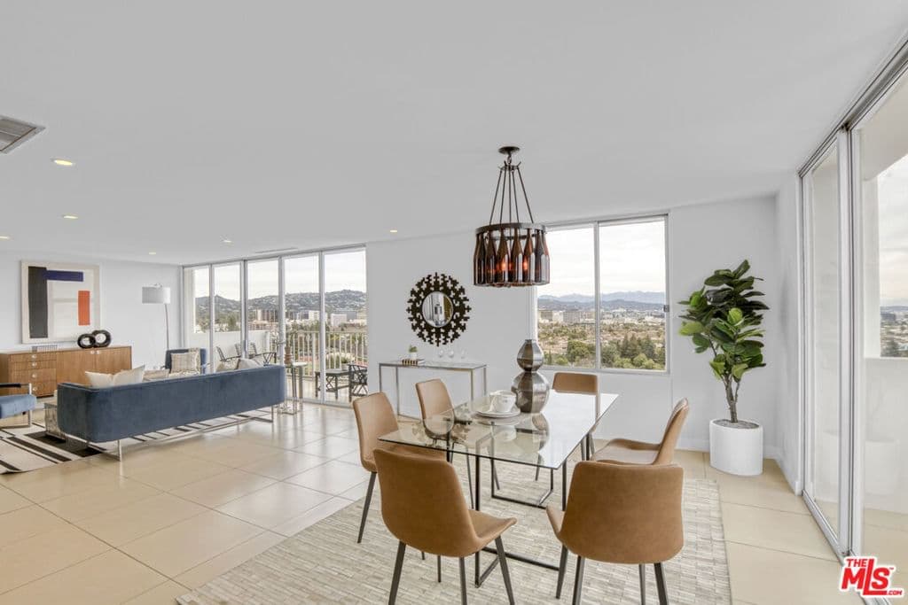 Residential in Los Angeles — Photos 13