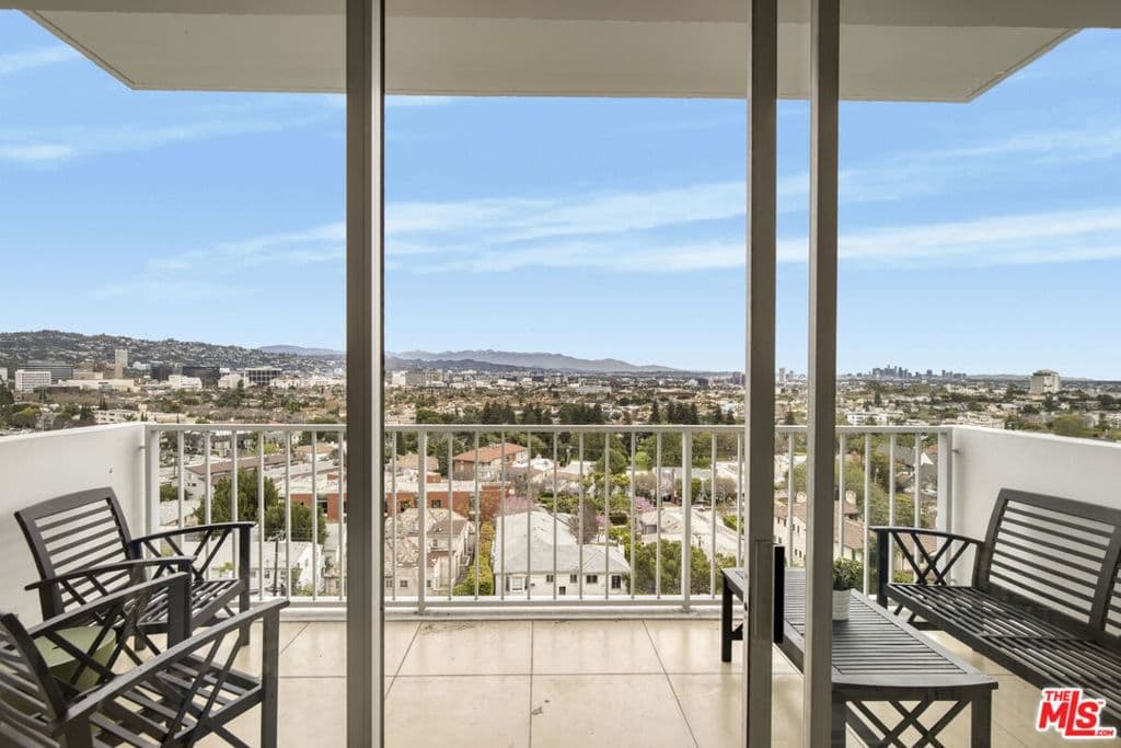 Residential in Los Angeles — Photos 14