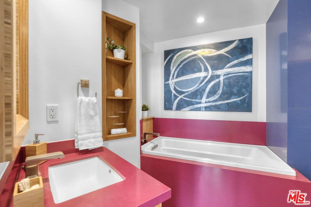 Residential in Los Angeles — Photos 19