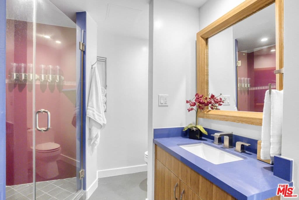 Residential in Los Angeles — Photos 20