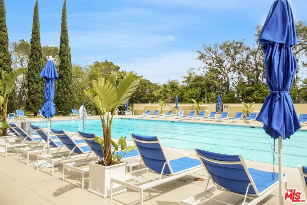 Residential in Los Angeles — Photos 29