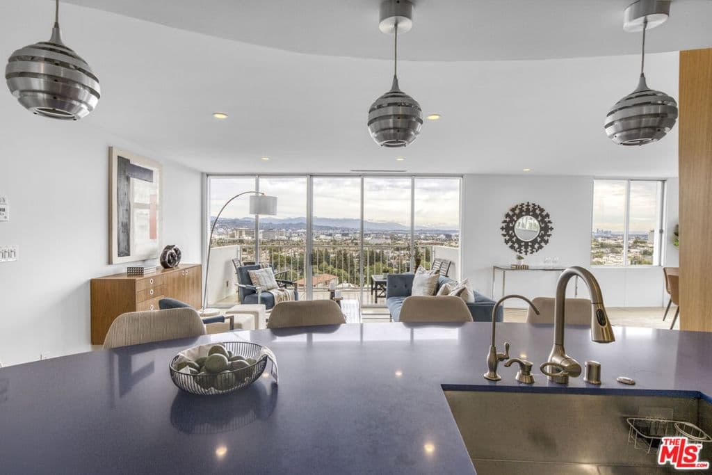 Residential in Los Angeles — Photos 8