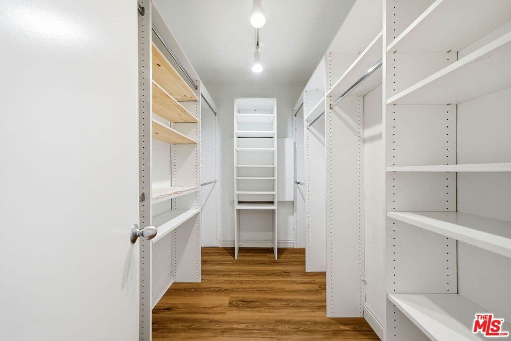 Residential in Los Angeles — Photos 20