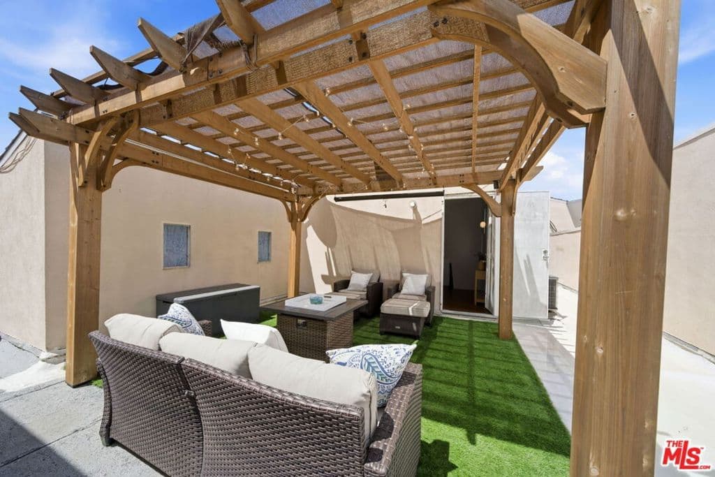 Residential in Los Angeles — Photos 28