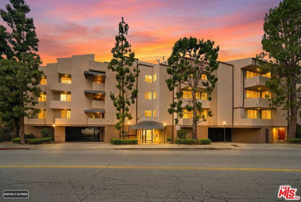 Residential in Los Angeles — Photos 33