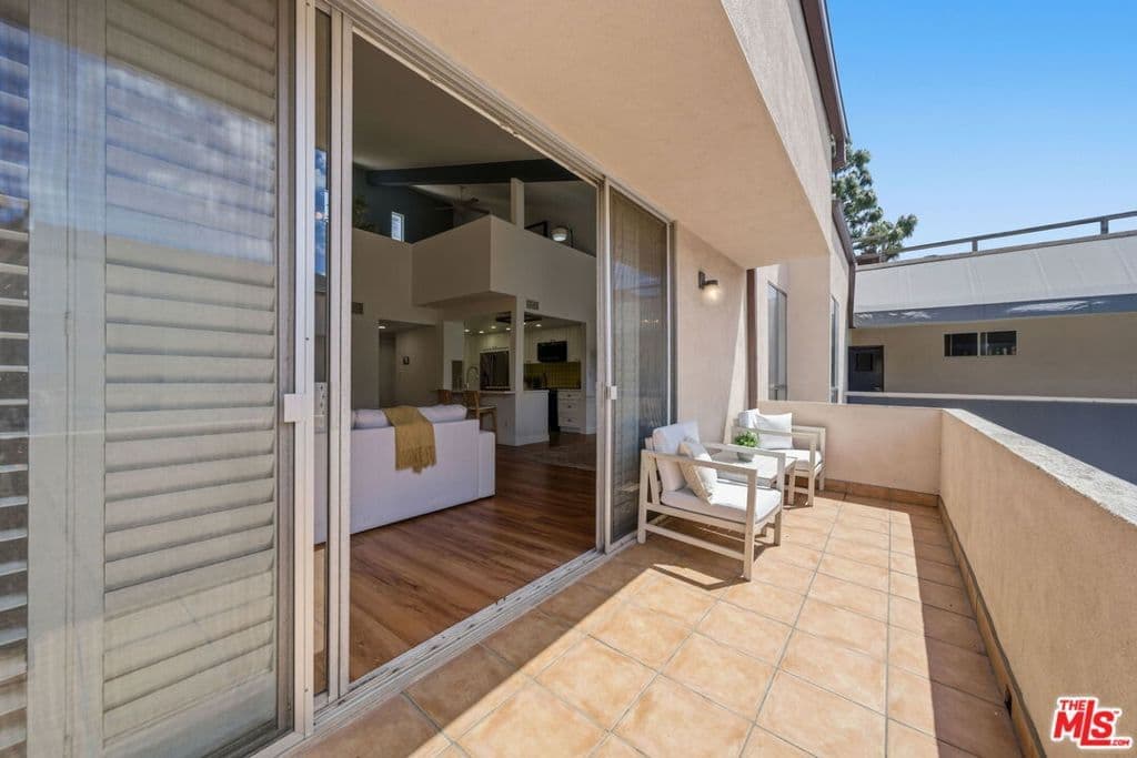 Residential in Los Angeles — Photos 6