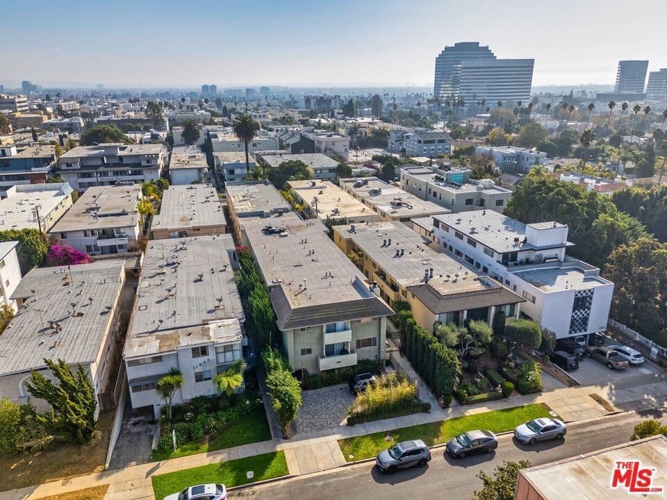 ResidentialIncome in Los Angeles — Photos 11