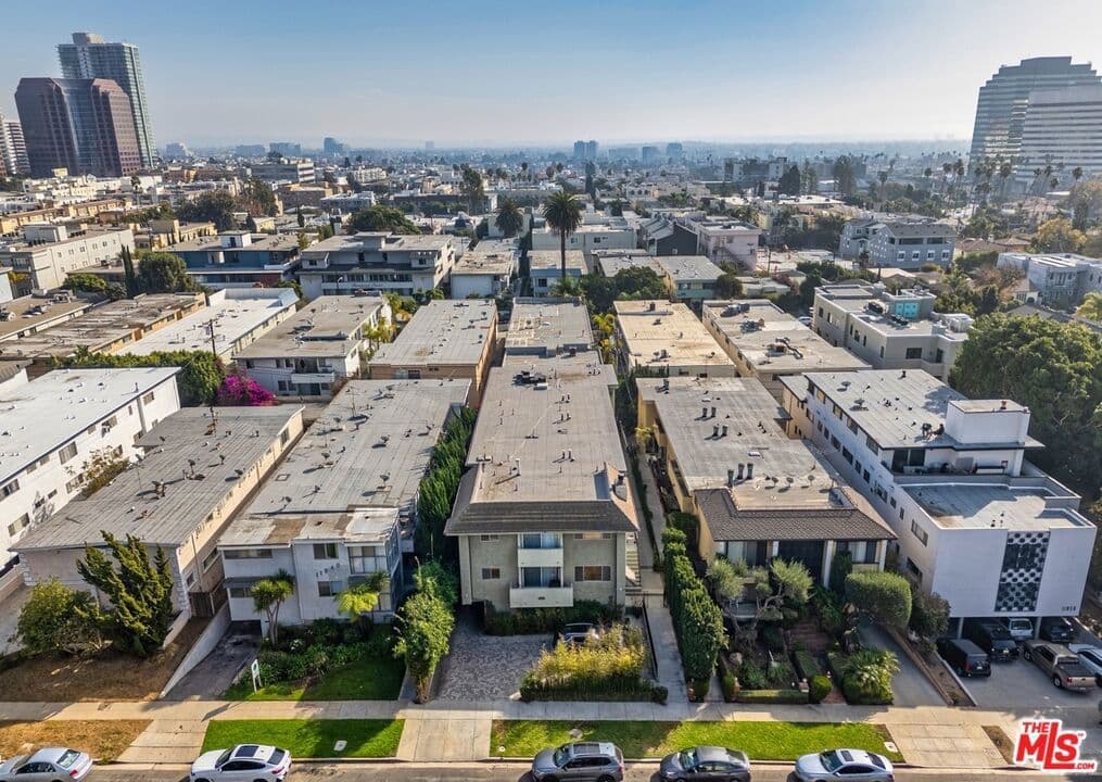 ResidentialIncome in Los Angeles — Photos 13