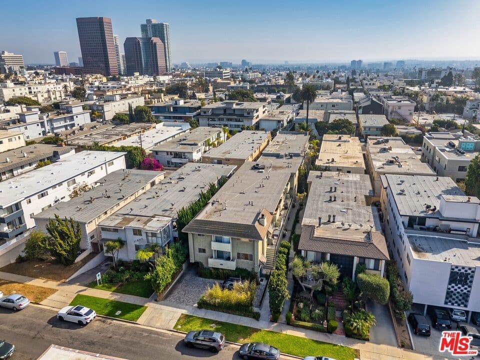 ResidentialIncome in Los Angeles — Photos 14