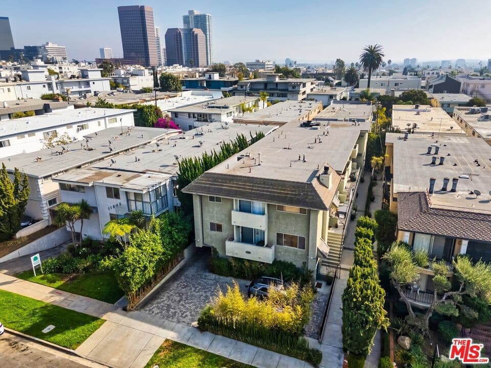 ResidentialIncome in Los Angeles — Photos 2