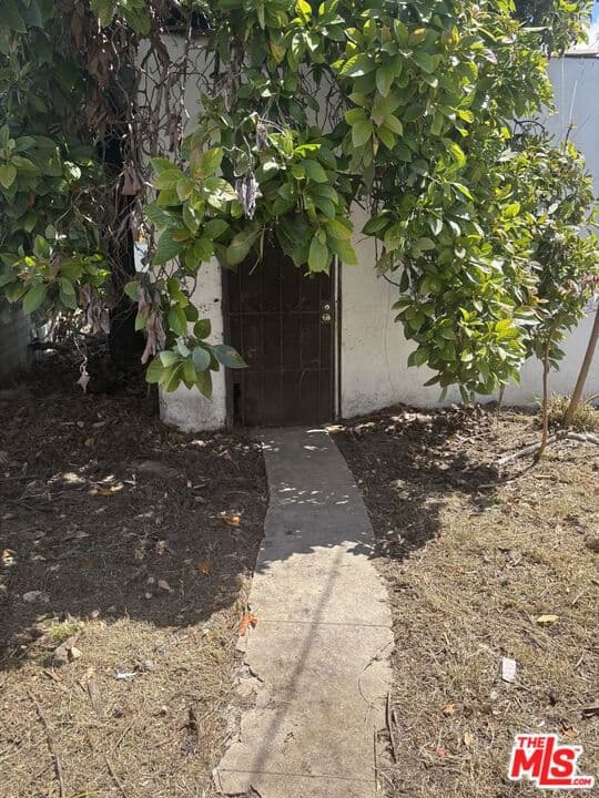 ResidentialIncome in Los Angeles — Photos 28