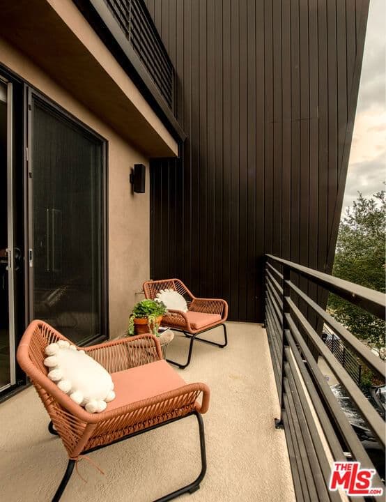 Residential in Los Angeles — Photos 12