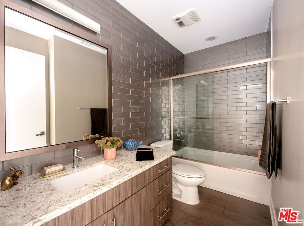 Residential in Los Angeles — Photos 25