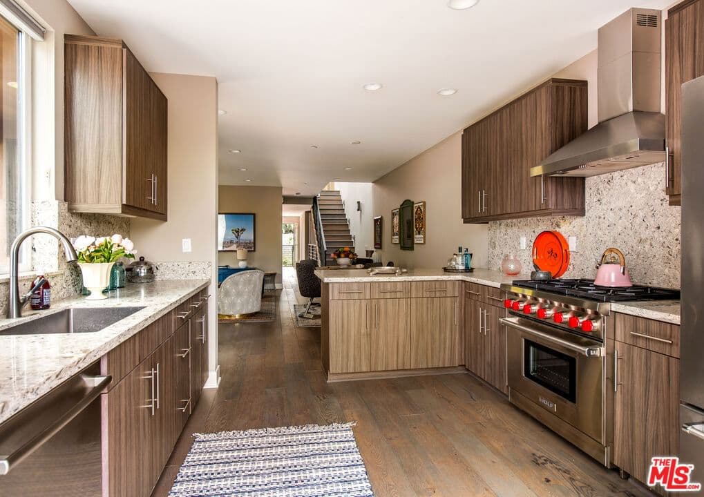 Residential in Los Angeles — Photos 9
