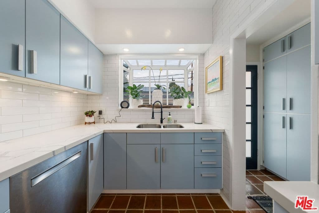 ResidentialIncome in Los Angeles — Photos 11