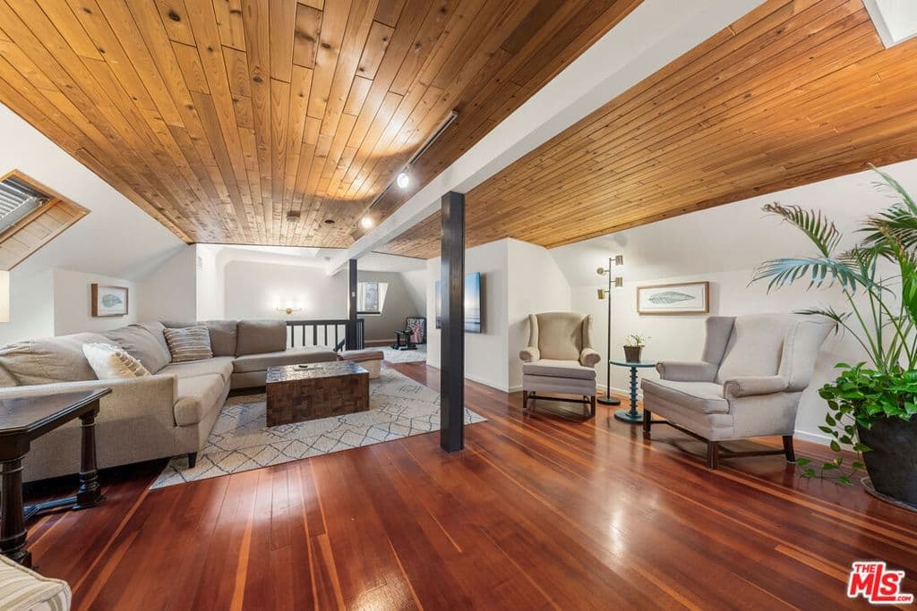 ResidentialIncome in Los Angeles — Photos 24