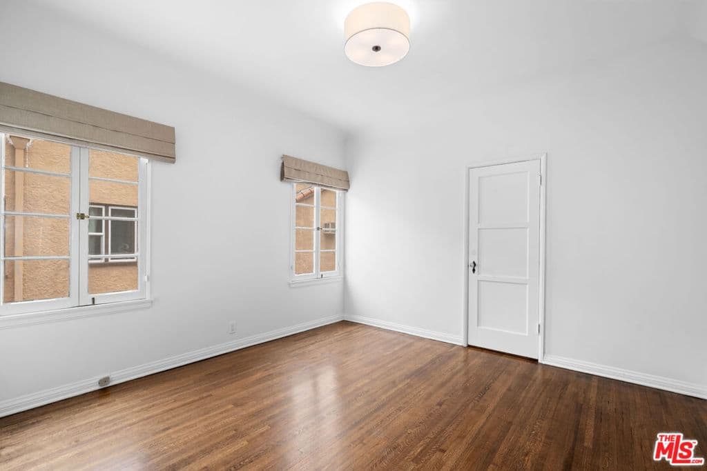 ResidentialIncome in Los Angeles — Photos 40