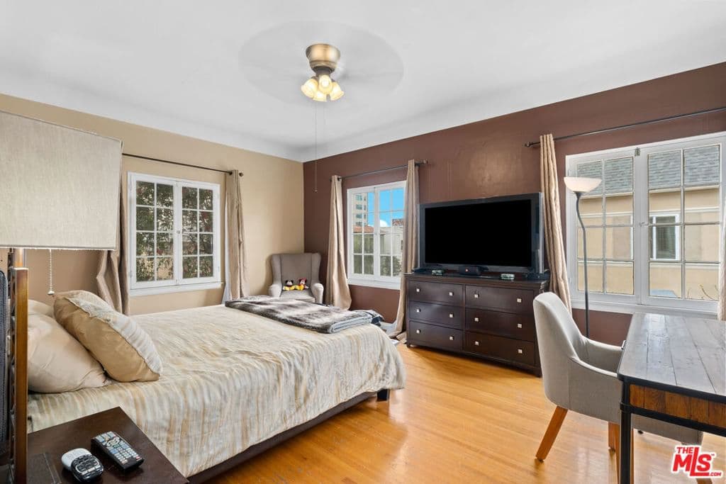 ResidentialIncome in Los Angeles — Photos 46
