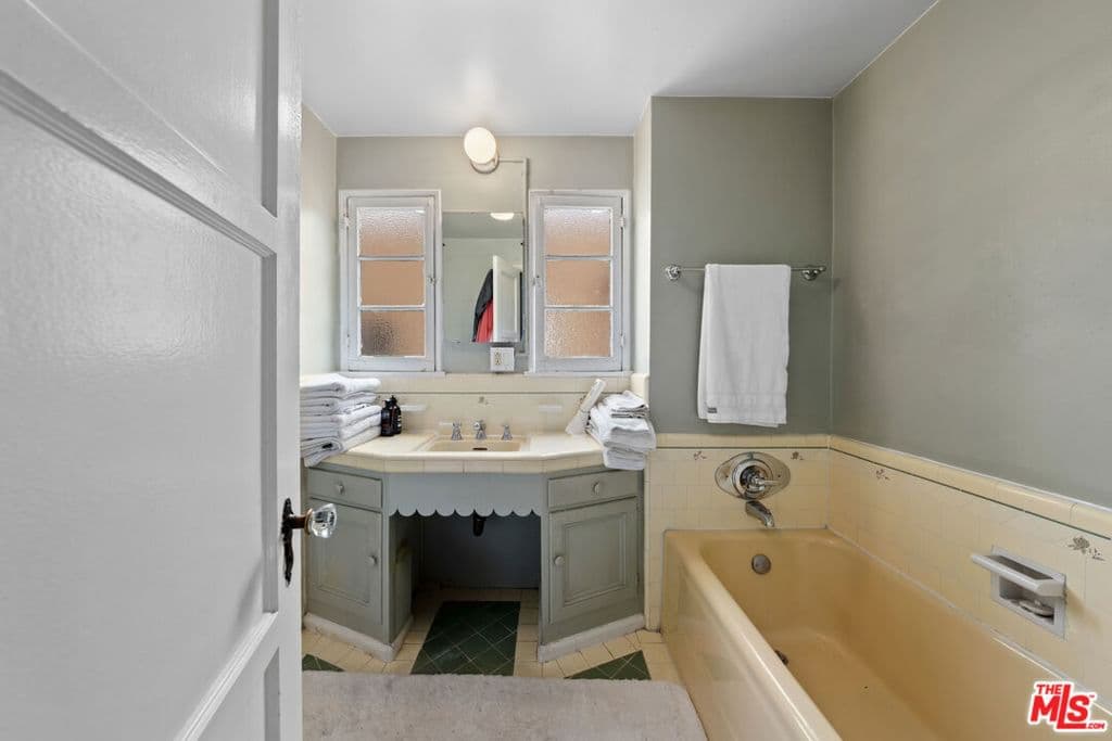 ResidentialIncome in Los Angeles — Photos 47