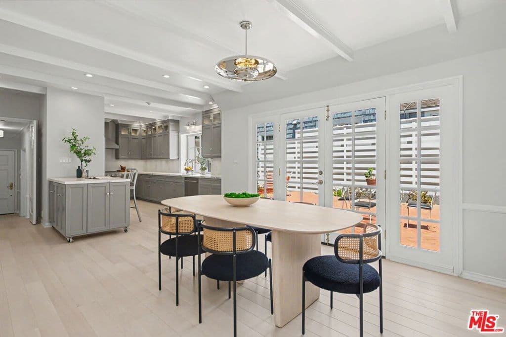 Residential in Los Angeles — Photos 19