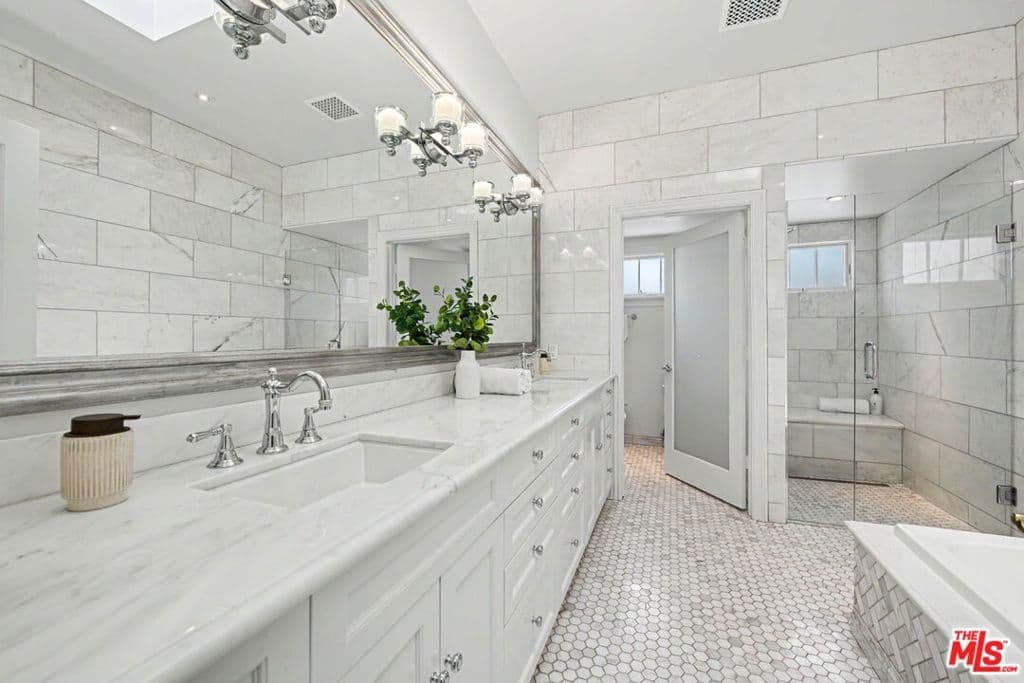Residential in Los Angeles — Photos 23