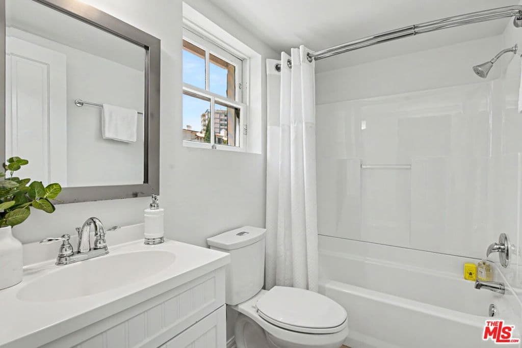 Residential in Los Angeles — Photos 38