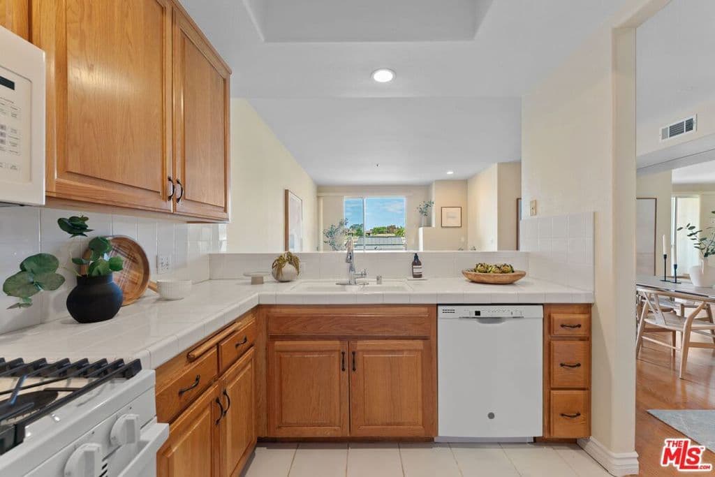 Residential in Los Angeles — Photos 10