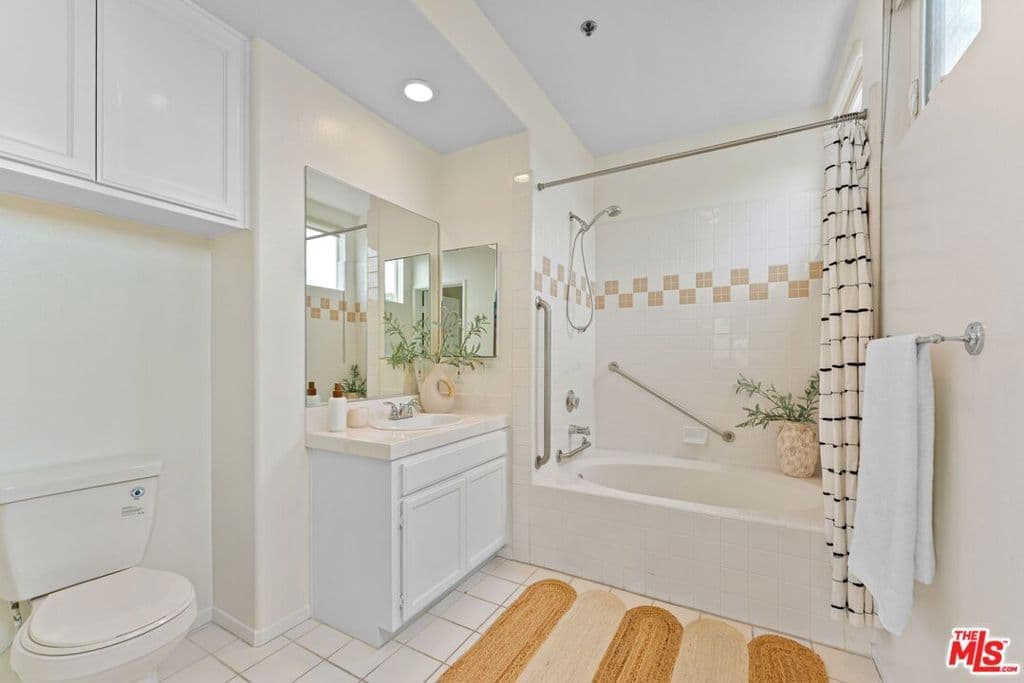 Residential in Los Angeles — Photos 13