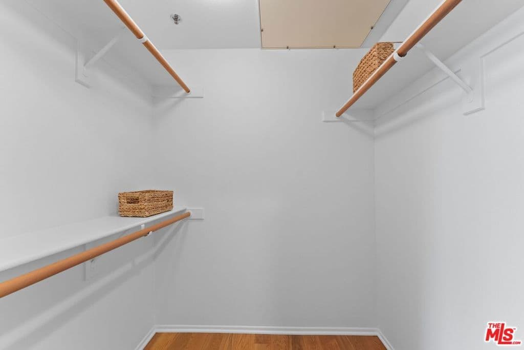 Residential in Los Angeles — Photos 14