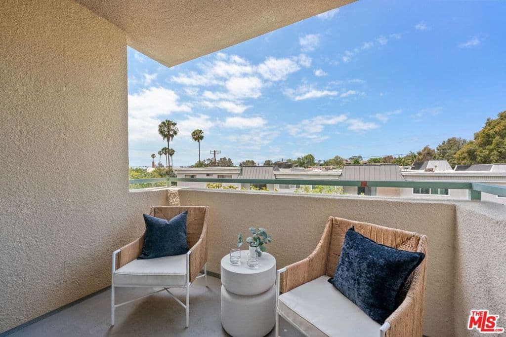 Residential in Los Angeles — Photos 18