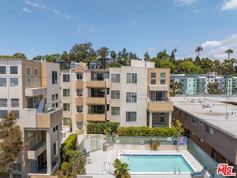 Residential in Los Angeles — Photos 26