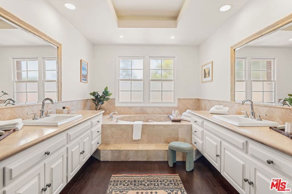 Residential in Los Angeles — Photos 19