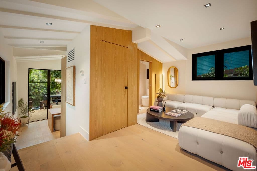Residential in Los Angeles — Photos 10