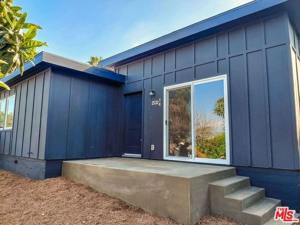 Residential in Los Angeles — Photos 13