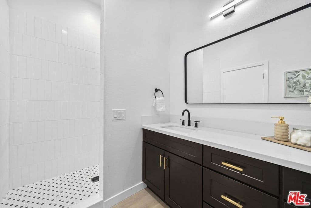 Residential in Los Angeles — Photos 8