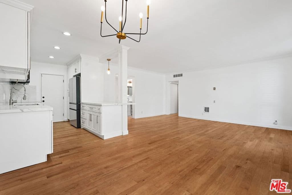 Residential in Los Angeles — Photos 10