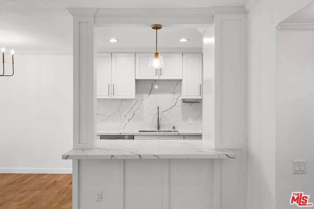 Residential in Los Angeles — Photos 15
